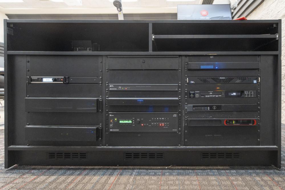 Equipment rack