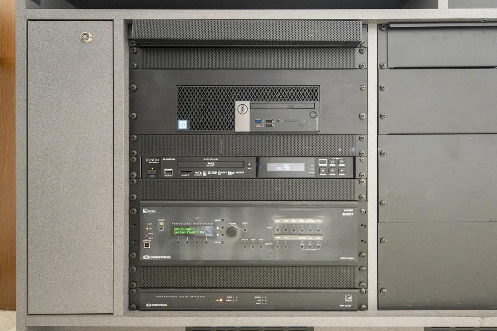 Equipment rack